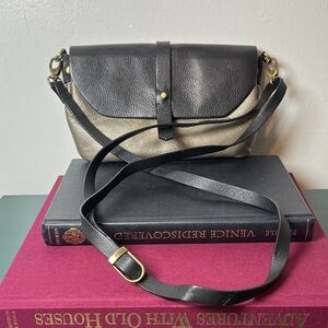 Hadaki Black & Metallic Leather Convertible Crossbody Shoulder Clutch Bag